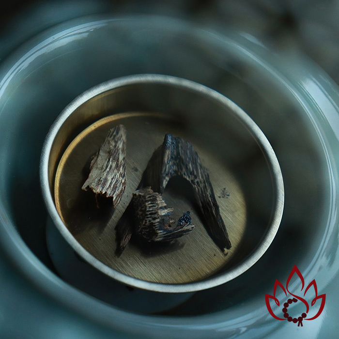 Trầm Kiến Miếng Xông Đốt Tự Nhiên | 100 gram | Loại Lựa Cao Cấp